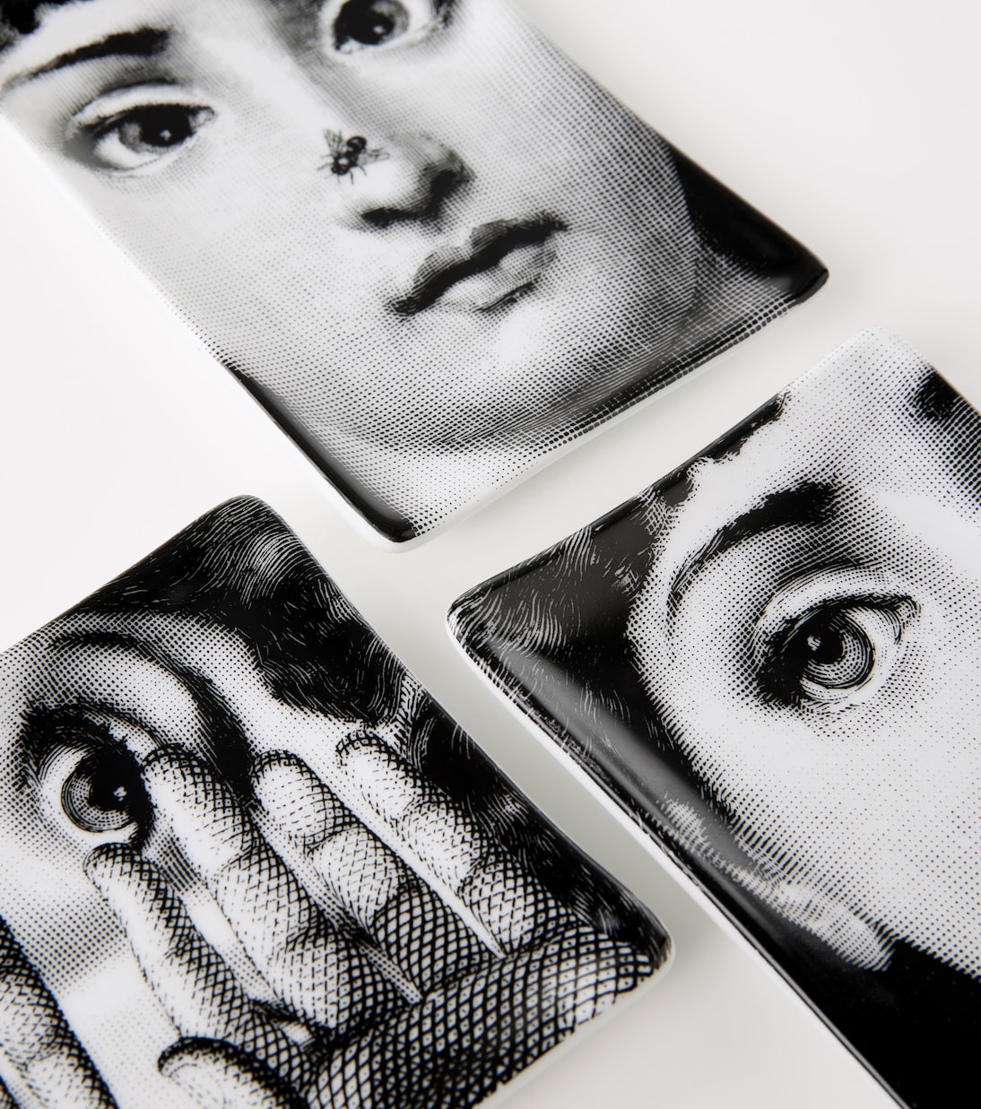 Tema e Variazioni N.137 porcelain ashtray | Fornasetti