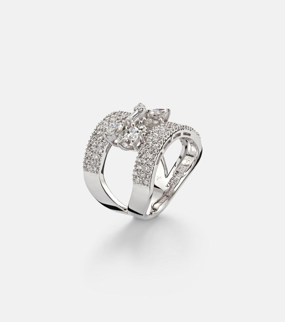 18kt white gold (750/1000) ring with diamonds | Yeprem