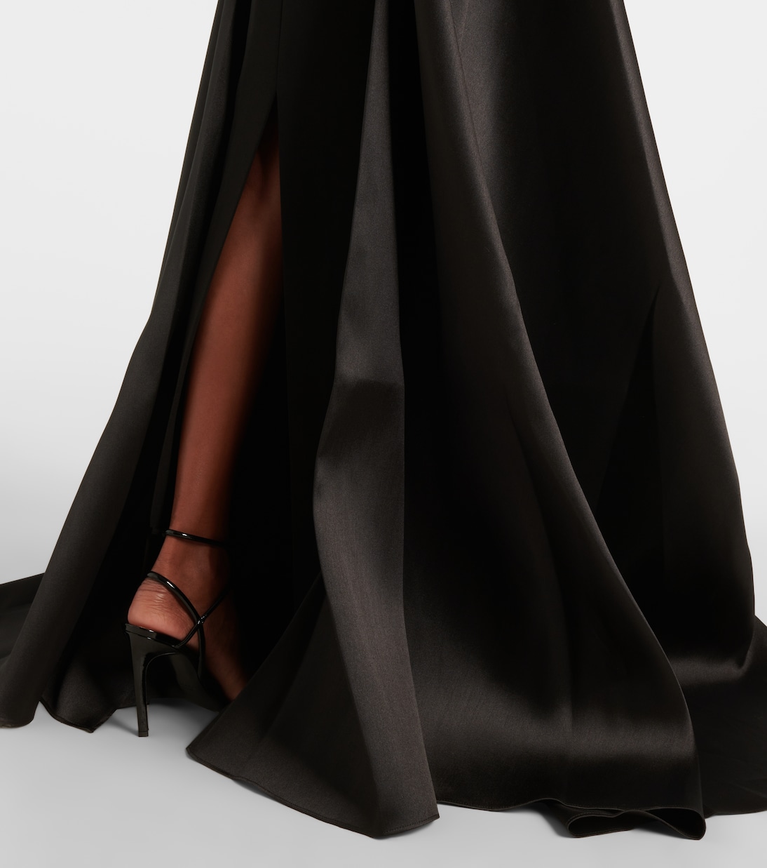 Rumi satin-trimmed crêpe gown | Solace London