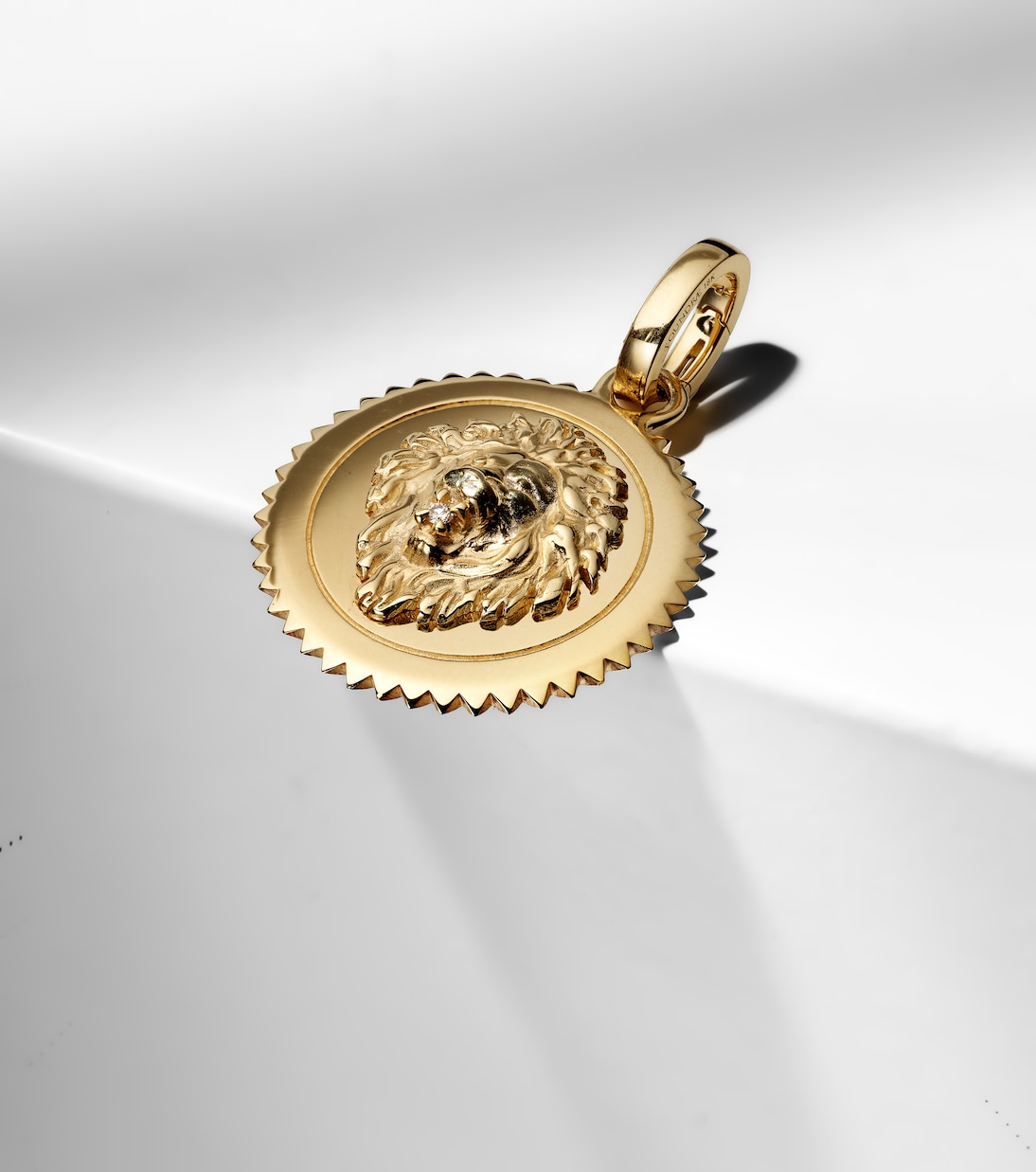 Pendente in oro 18kt con diamante - Collezione FOUNDRAE per giovani alla moda