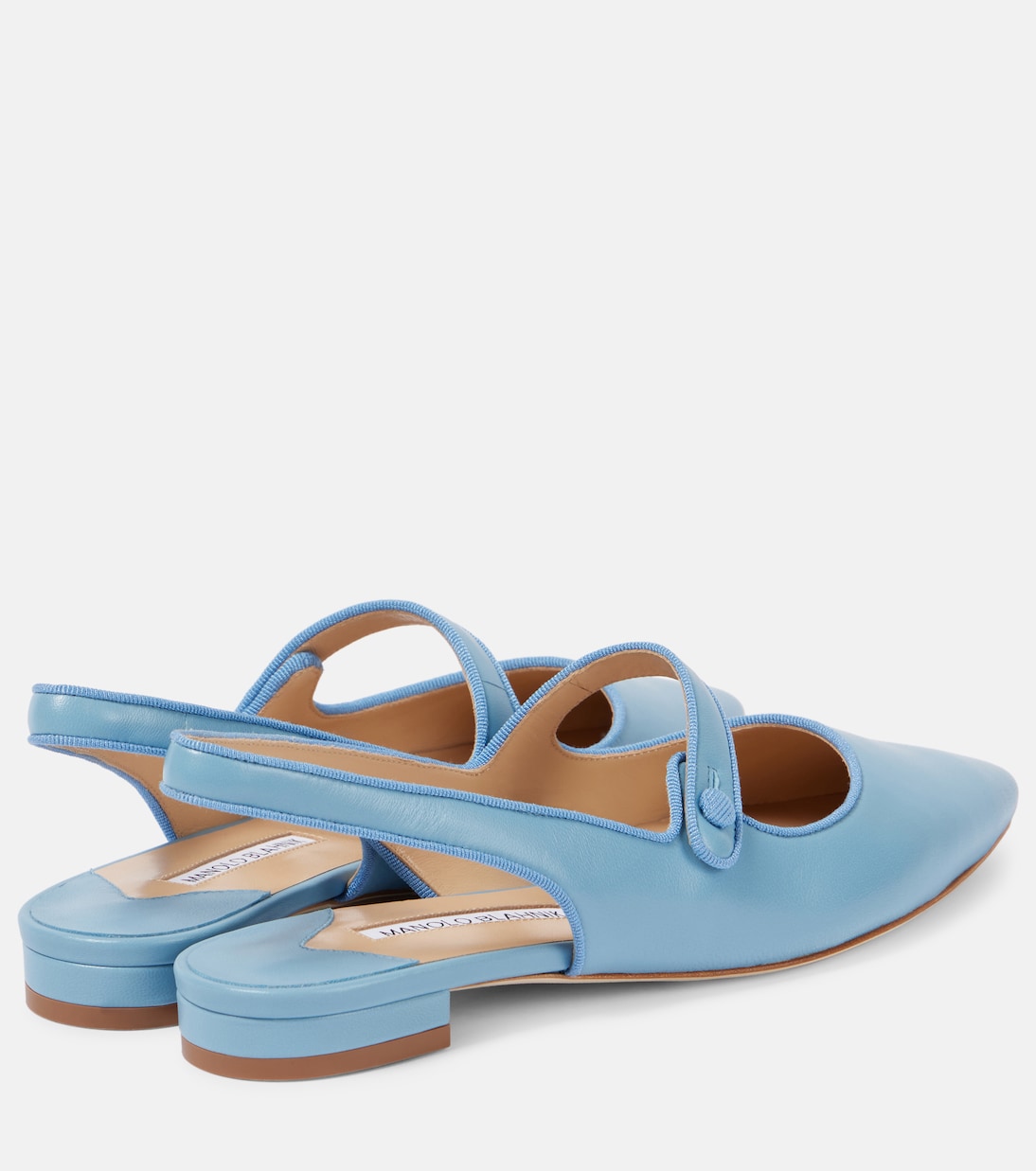 Scarpe basche slingback in pelle firmate Manolo Blahnik, stile giovanile e moderno