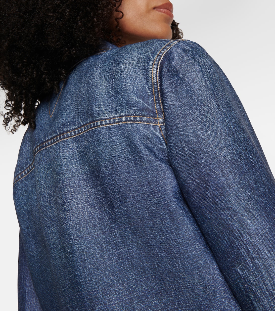 Camisa Estampada de Bottega Veneta para Jóvenes Modernos