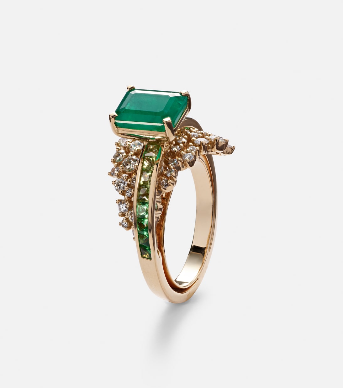 Anello in oro 18kt con sfera di smeraldo e diamanti, design moderno per giovani