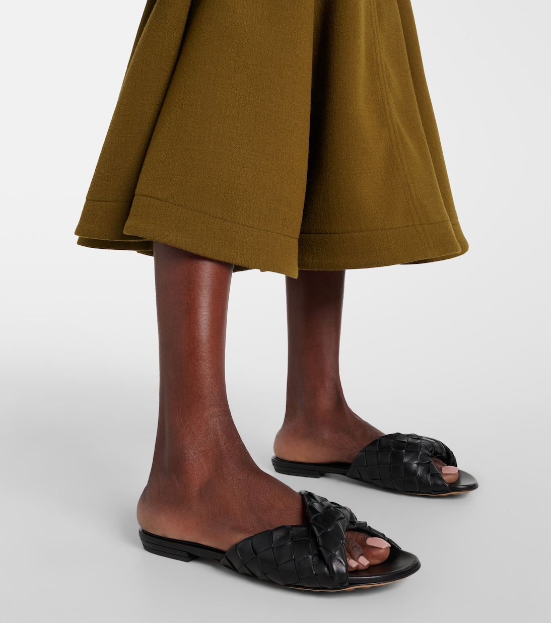 Blink Intrecciato leather slides | Bottega Veneta