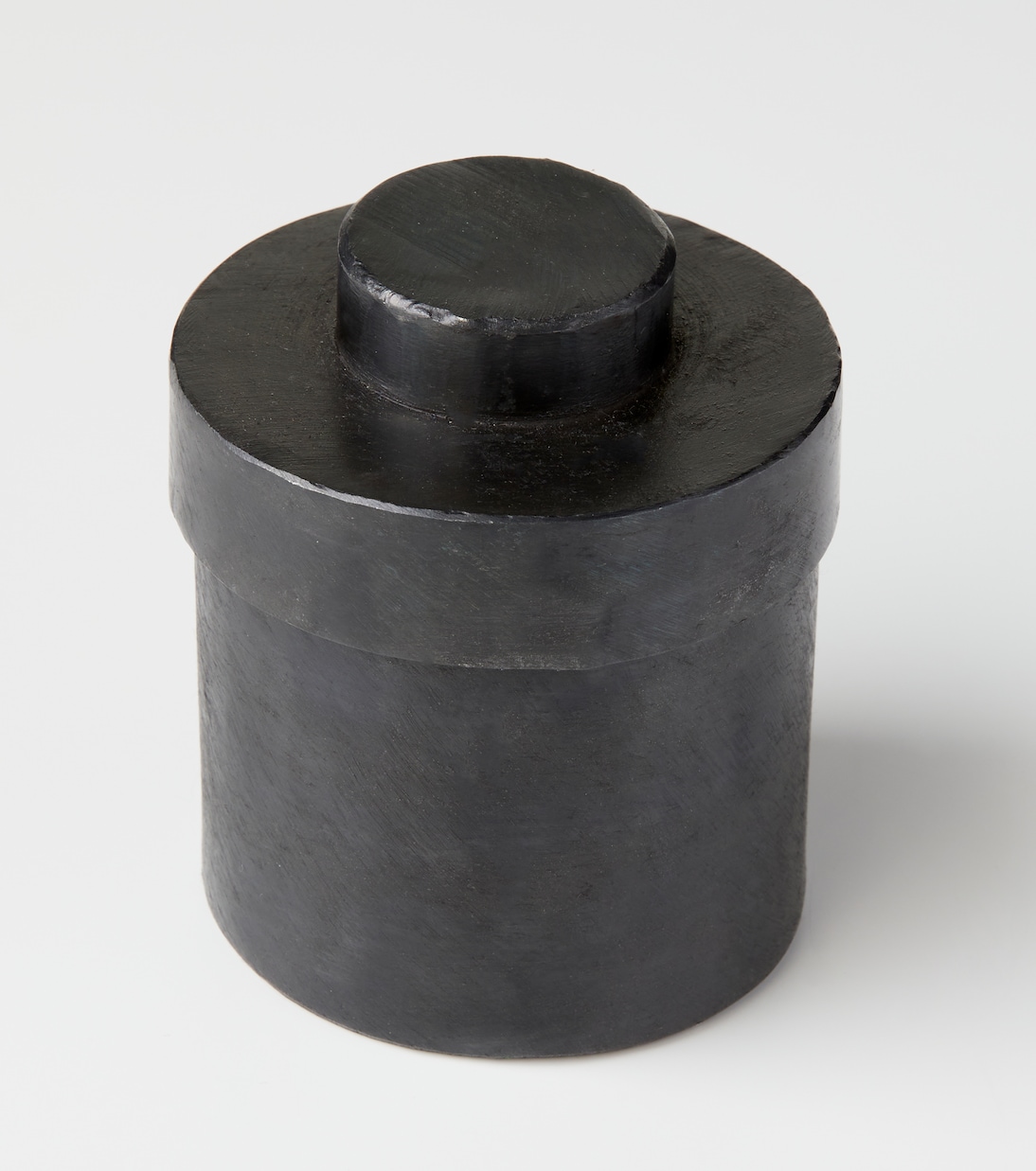 D'Apothicaire Graphite candle | Mad et Len