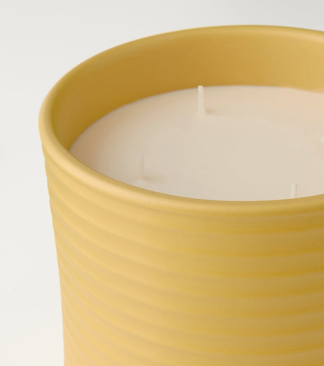 Honeysuckle Large scented candle | Loewe Home Scents