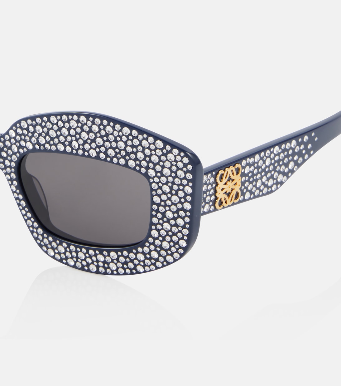 Occhiali da sole LOEWE con dettagli Pavé e design squadrato per uno stile giovane e audace