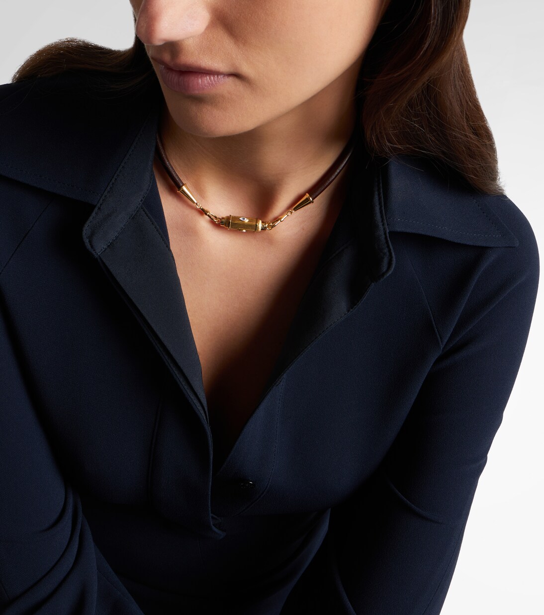 18kt gold and leather necklace with sapphires | Marie Lichtenberg