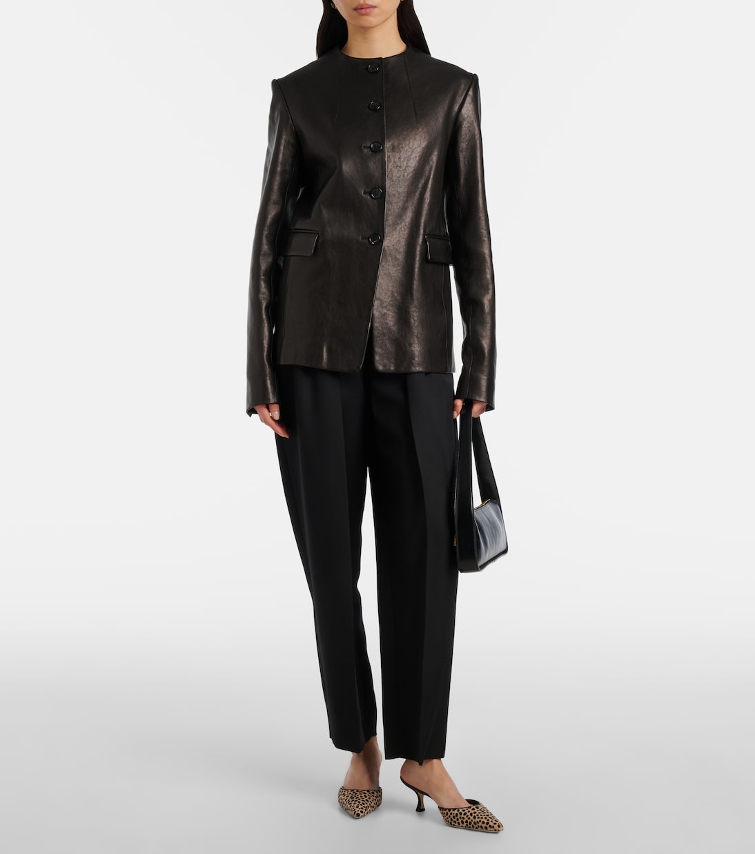 ميولز من وبر العجل Carolyne 50 | Manolo Blahnik