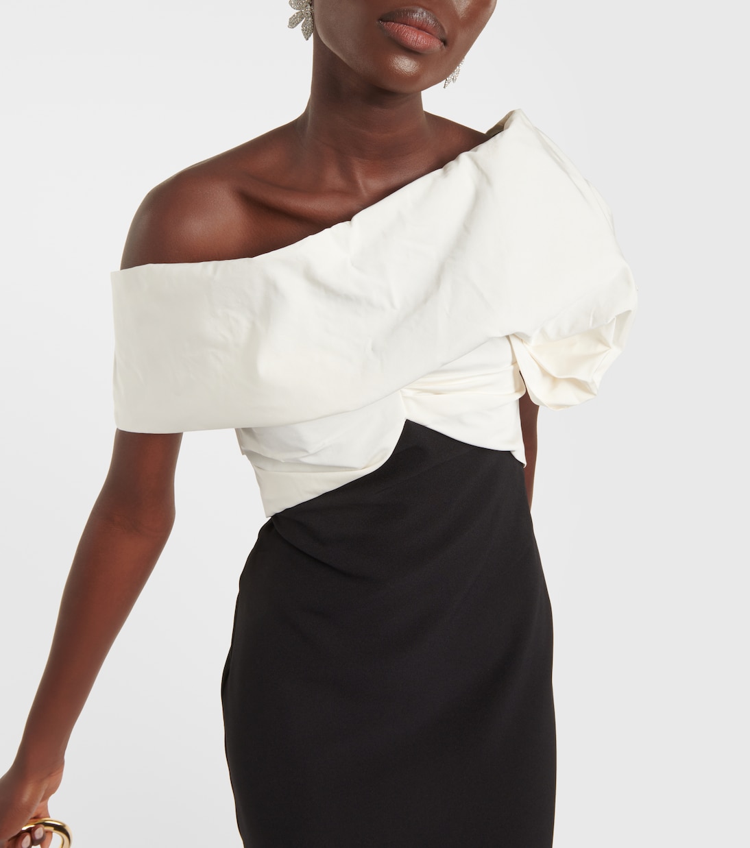 Robe Lerena Vista aus Crêpe | Safiyaa