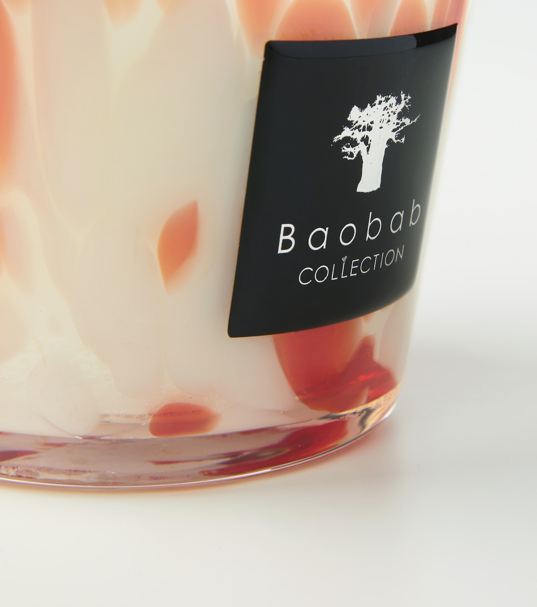 Pearls Coral Small scented candle | Baobab Collection