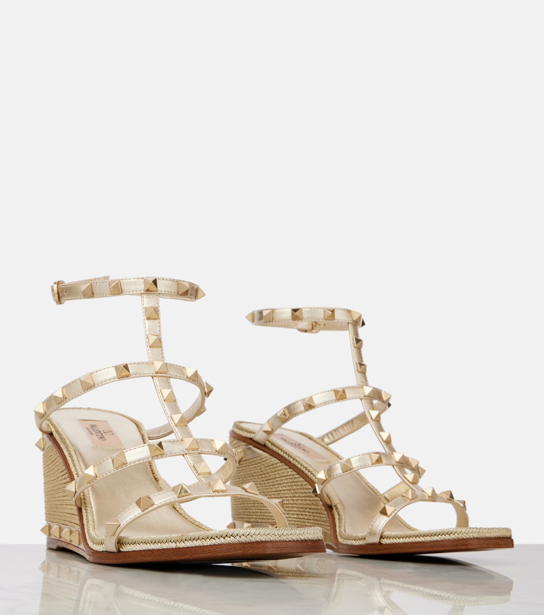 Wedge-Sandalen Rockstud 80 aus Metallic-Leder | Valentino Garavani