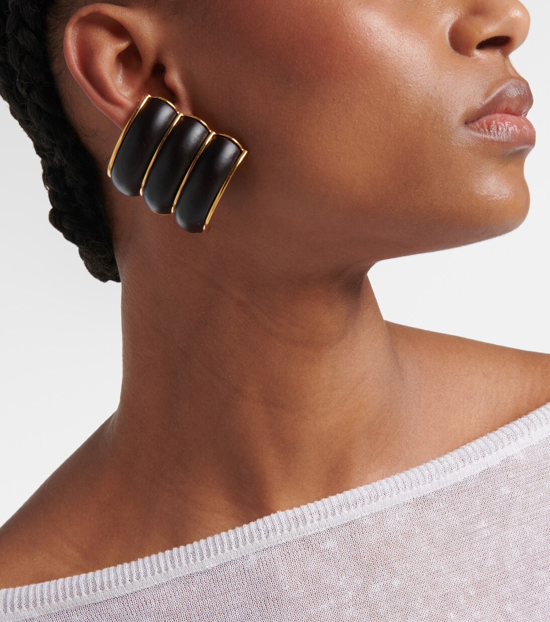 Wood clip-on earrings | Alaïa