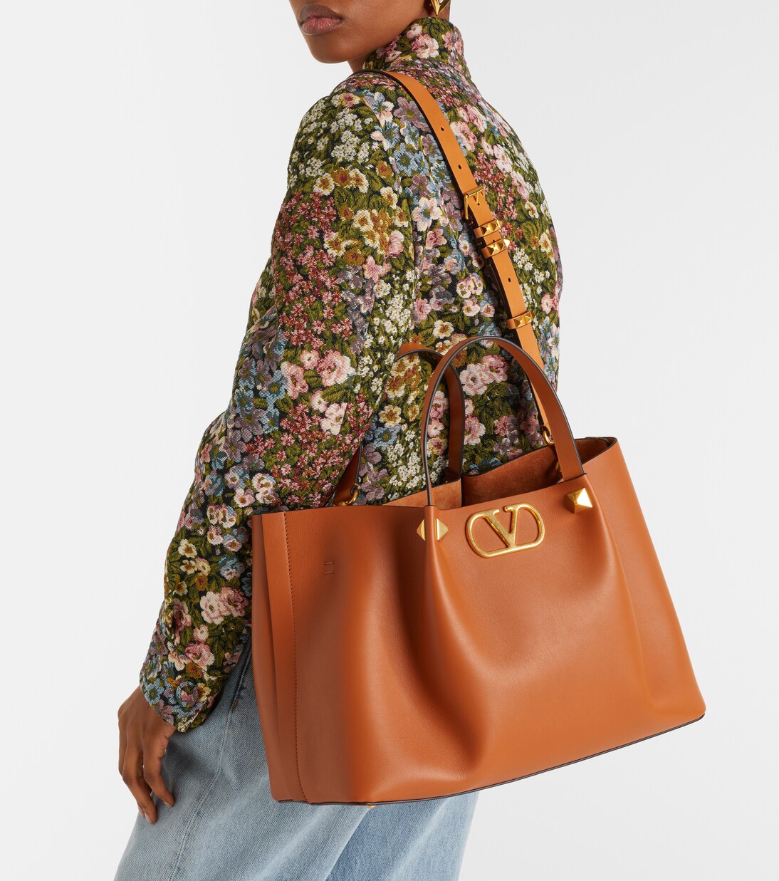 Tote Bag VLogo Medium aus Leder | Valentino Garavani