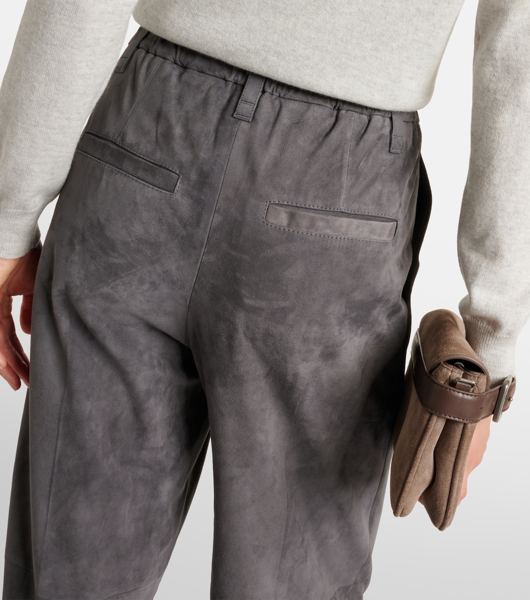 Pantaloni regular in suede | Brunello Cucinelli