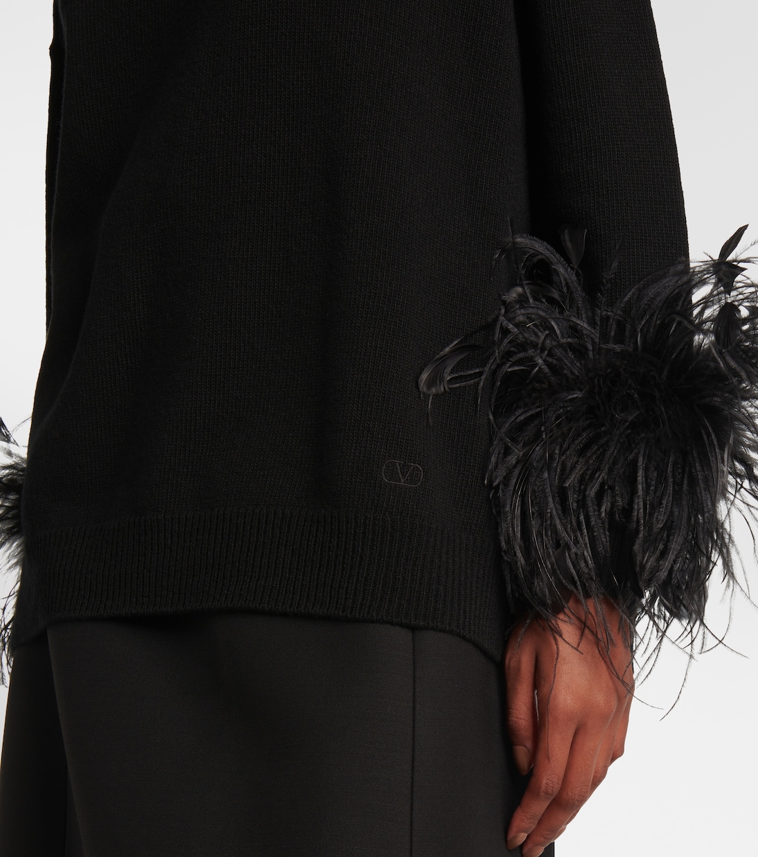 Pullover in lana vergine con piume | Valentino