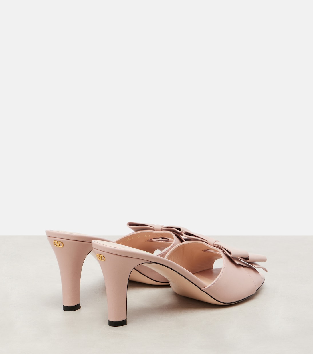 Pantoletten Bowow 75 aus Leder | Valentino Garavani