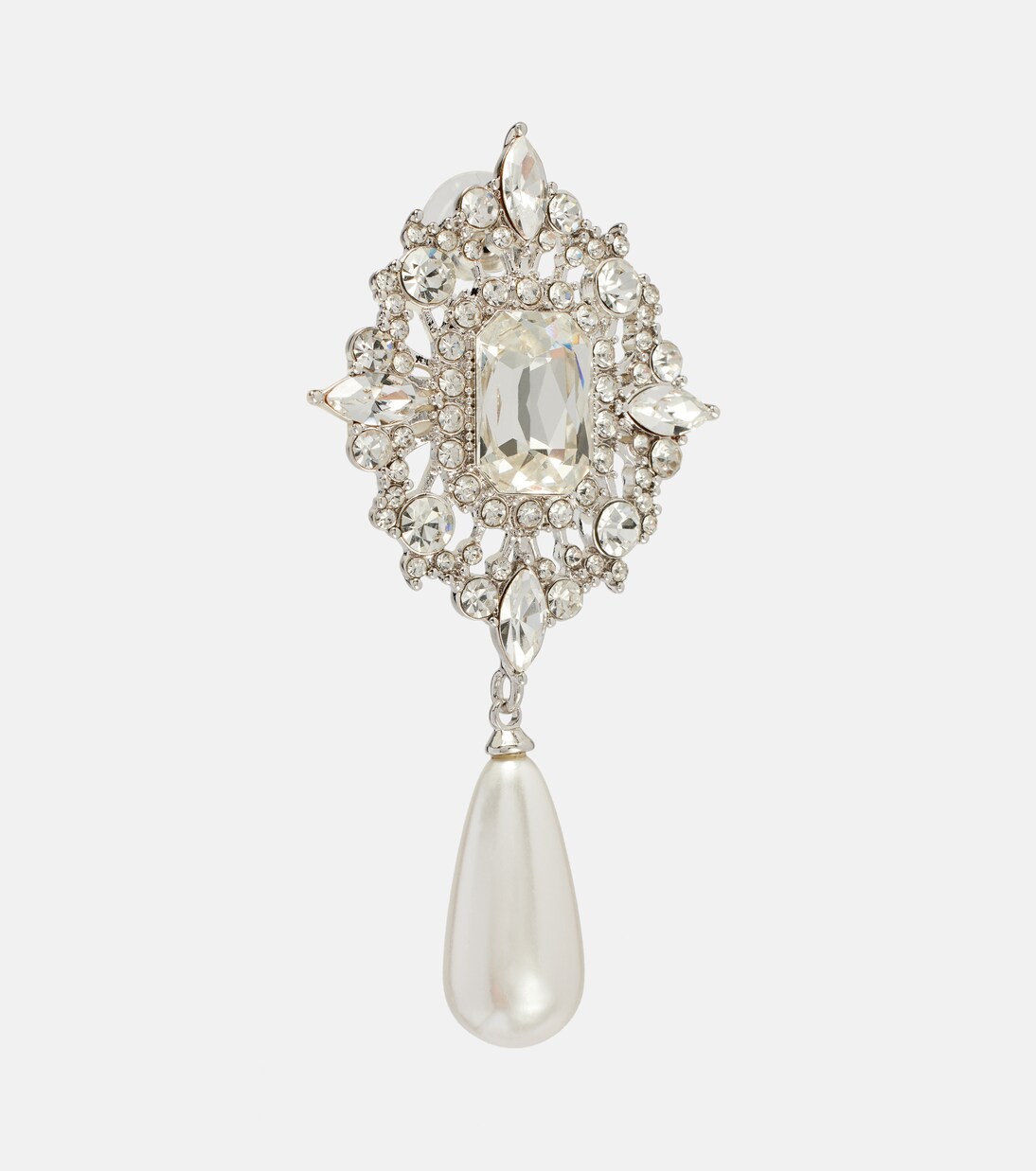 缀饰耳坠 | Self-Portrait