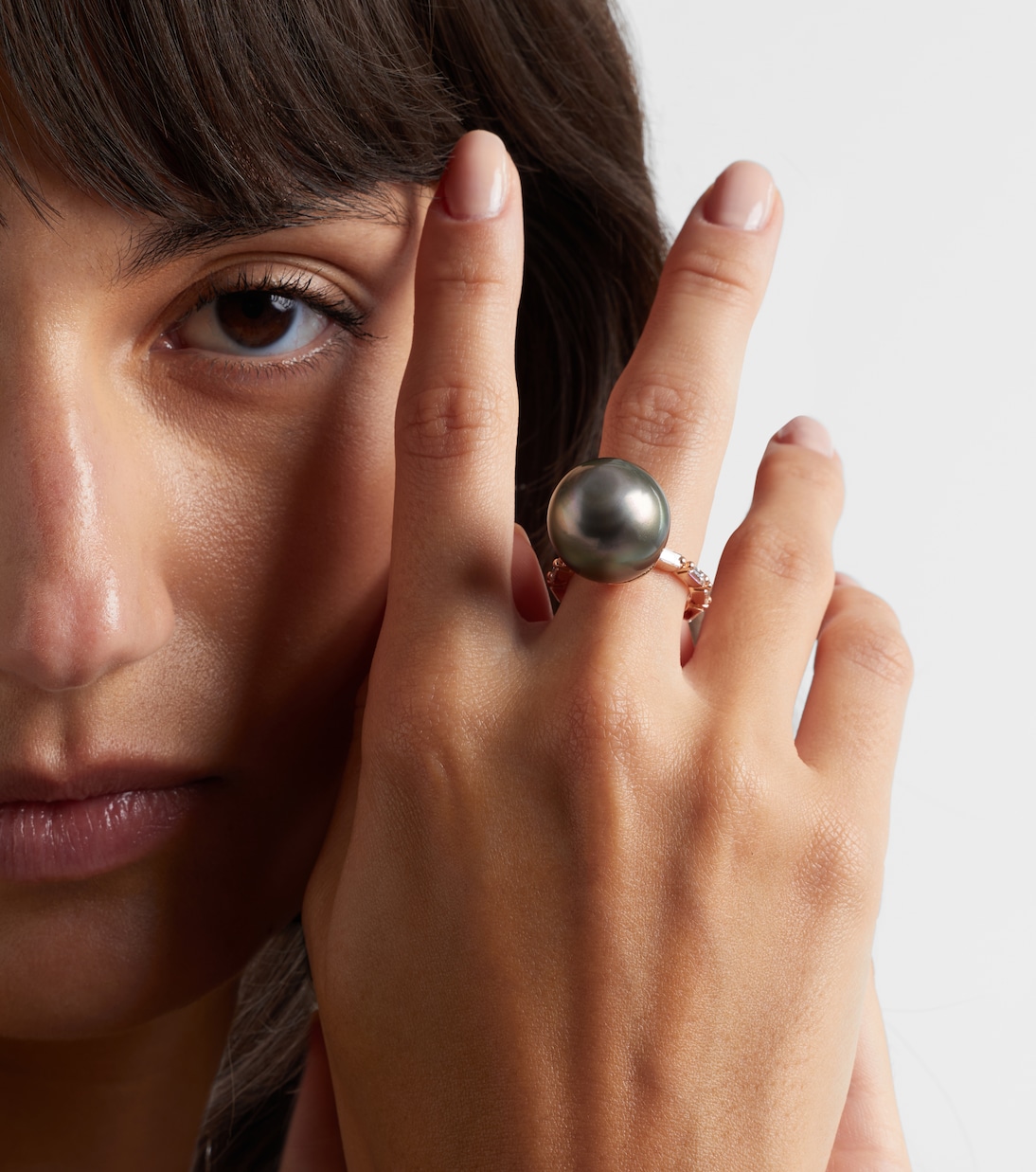 18kt rose gold ring with pearl and diamonds | Suzanne Kalan
