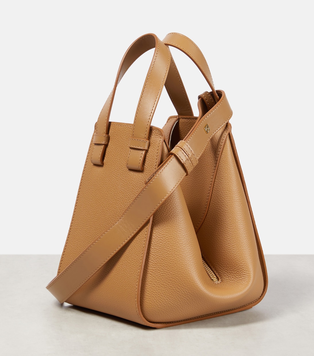 Hammock Compact leather tote bag | Loewe