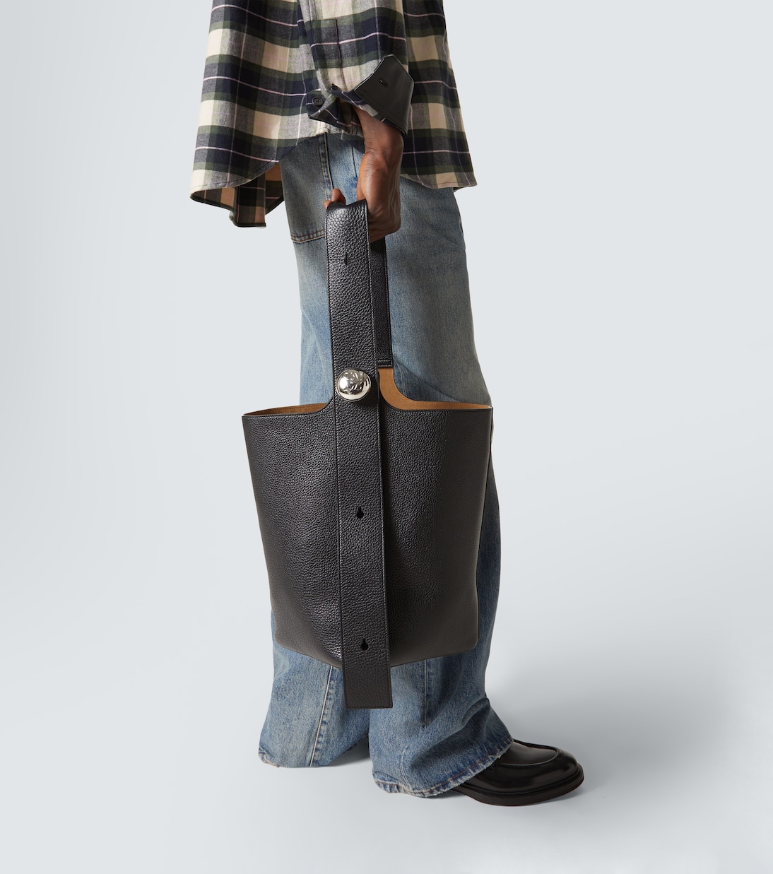 Bucket-Bag Pebble Large aus Leder | Loewe