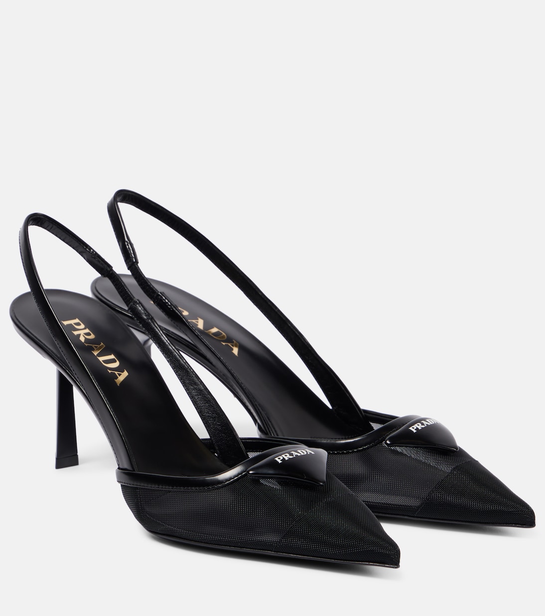 Scarpe con tacco PRADA 75 in pelle con logo, ideali per un look giovane e trendy.