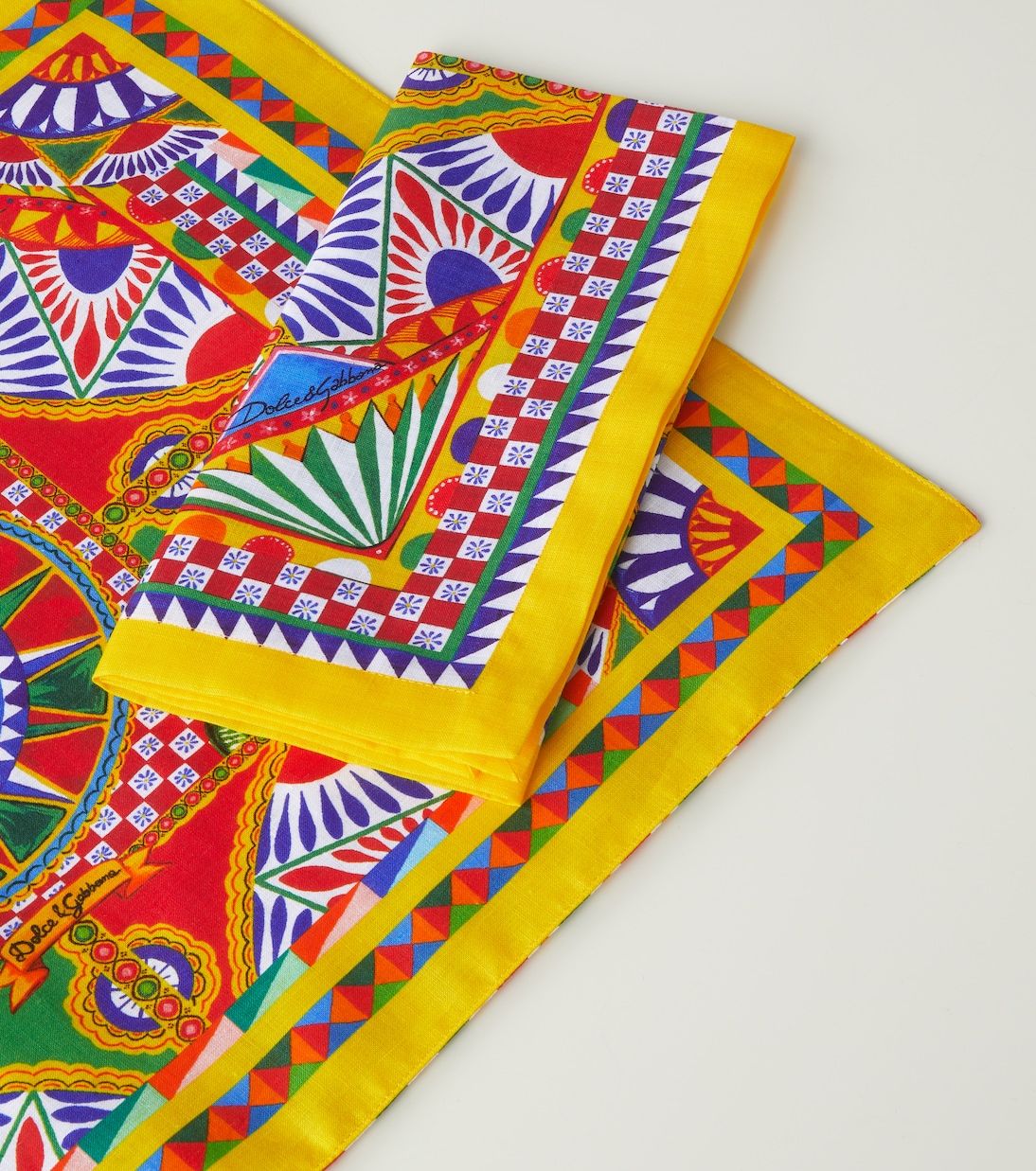 Carretto Siciliano placemat and napkin set | Dolce&Gabbana Casa