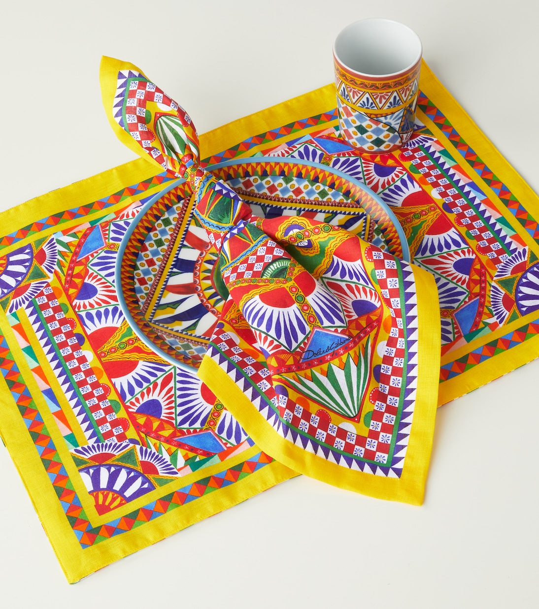 Carretto Siciliano placemat and napkin set | Dolce&Gabbana Casa