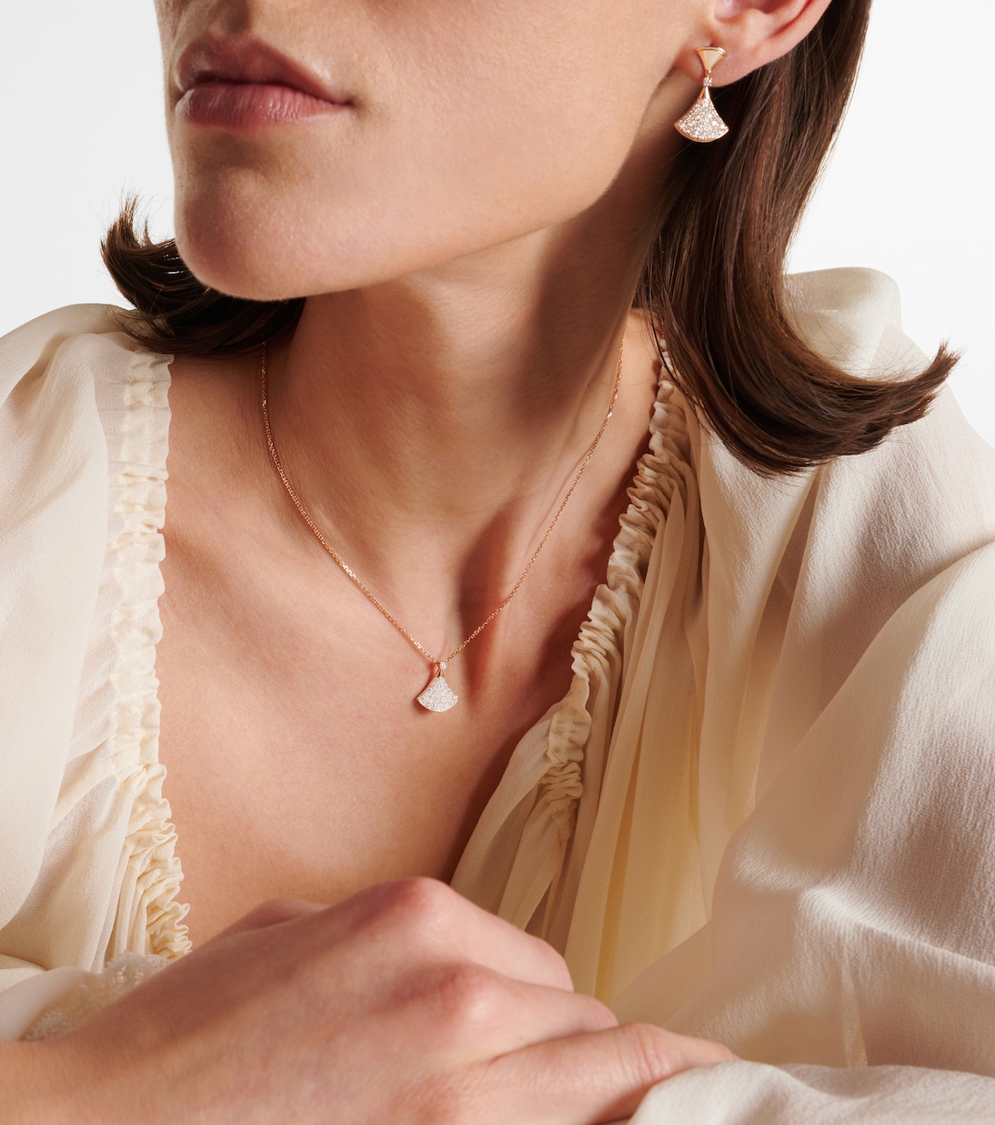 Diva's Dream 18kt rose gold necklace with diamonds | Bvlgari