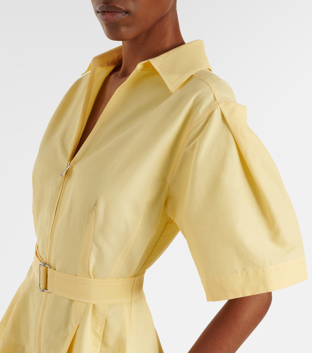 فستان بستايل قميص من القطن المخلوط بحزام | Simkhai