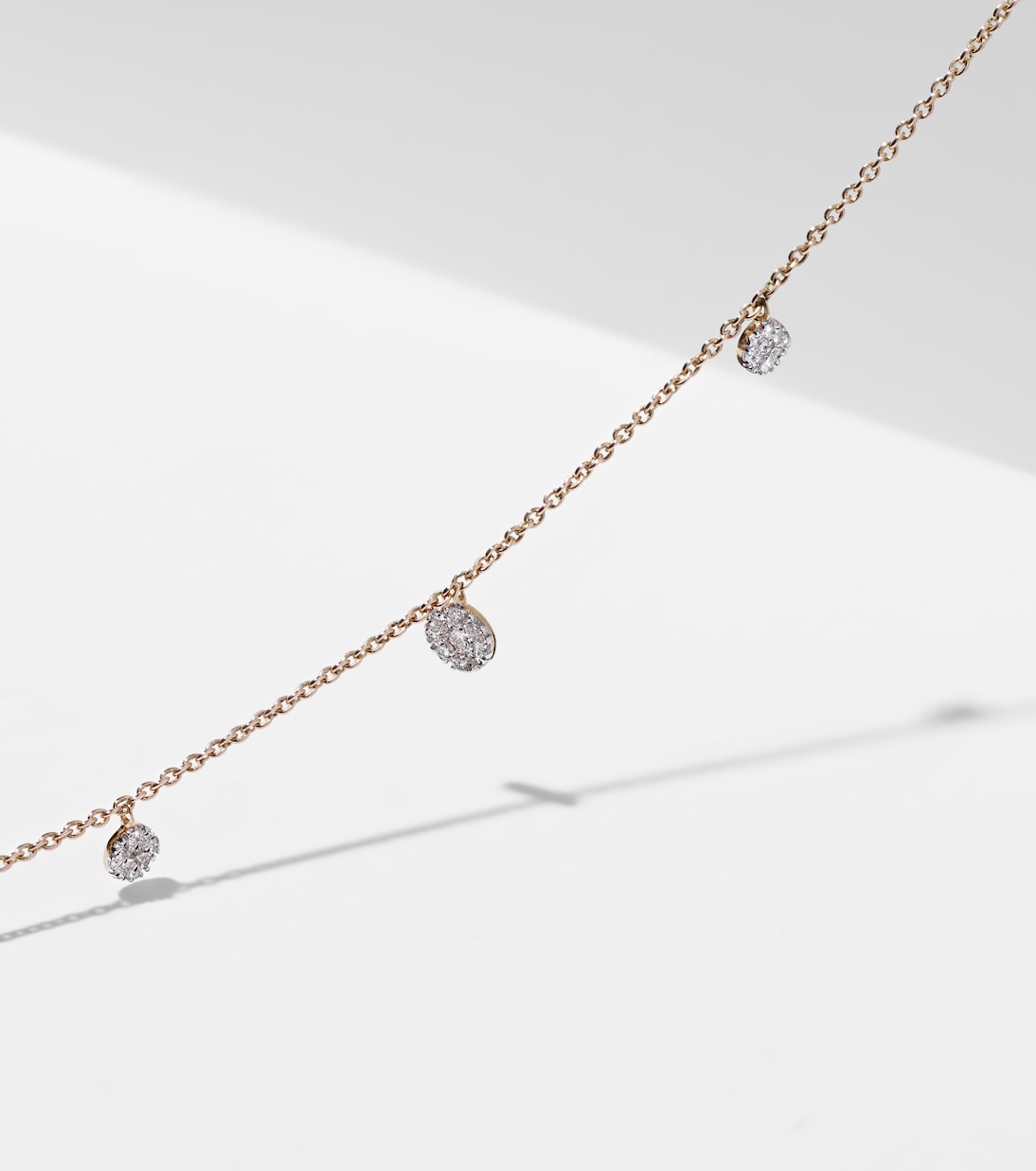 Bracciale STONE AND STRAND in oro 10kt con diamanti, stile giovane e moderno