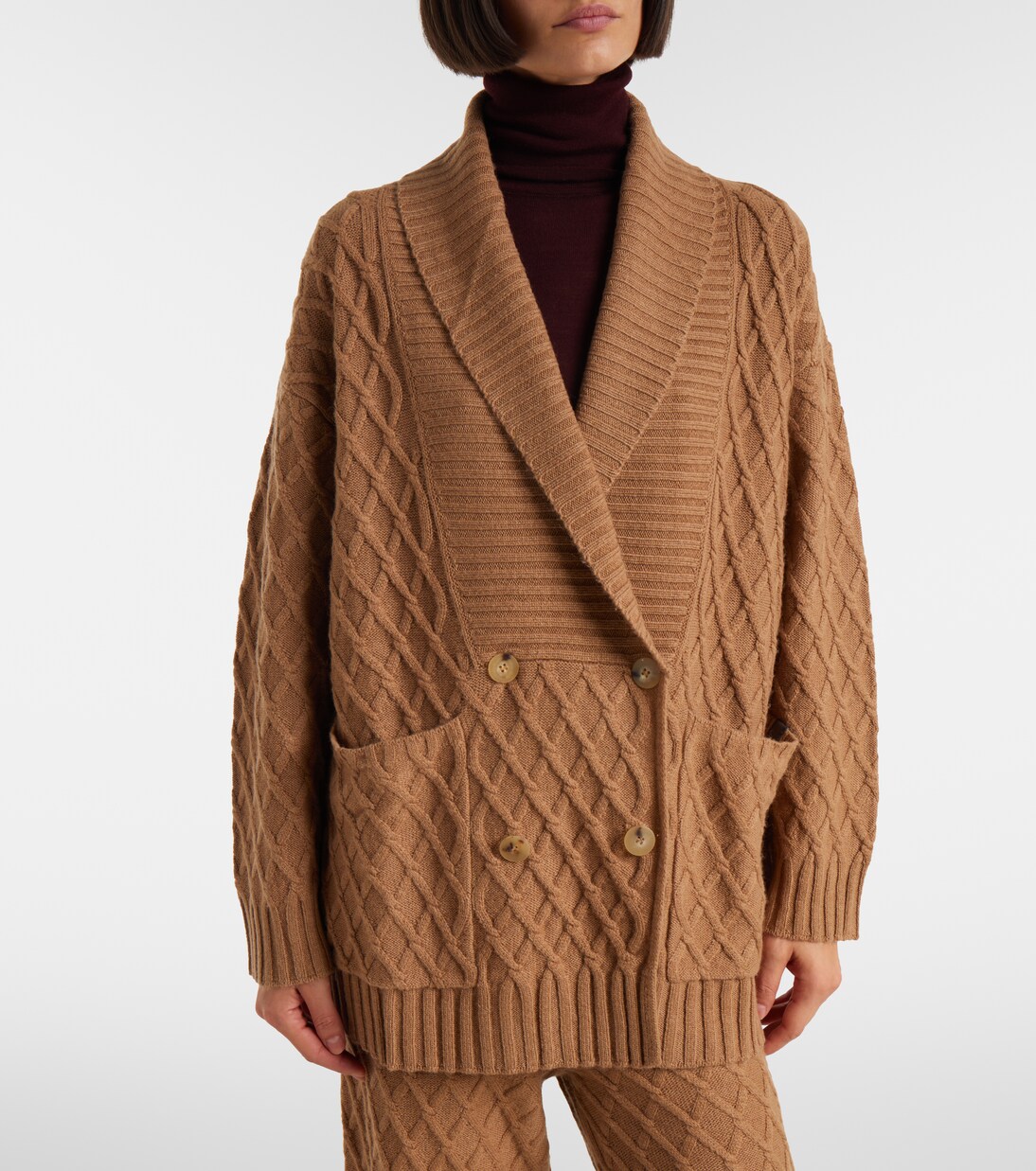 كارديغان من فرو الجمل بحبكة الوافل Mirca  | Max Mara