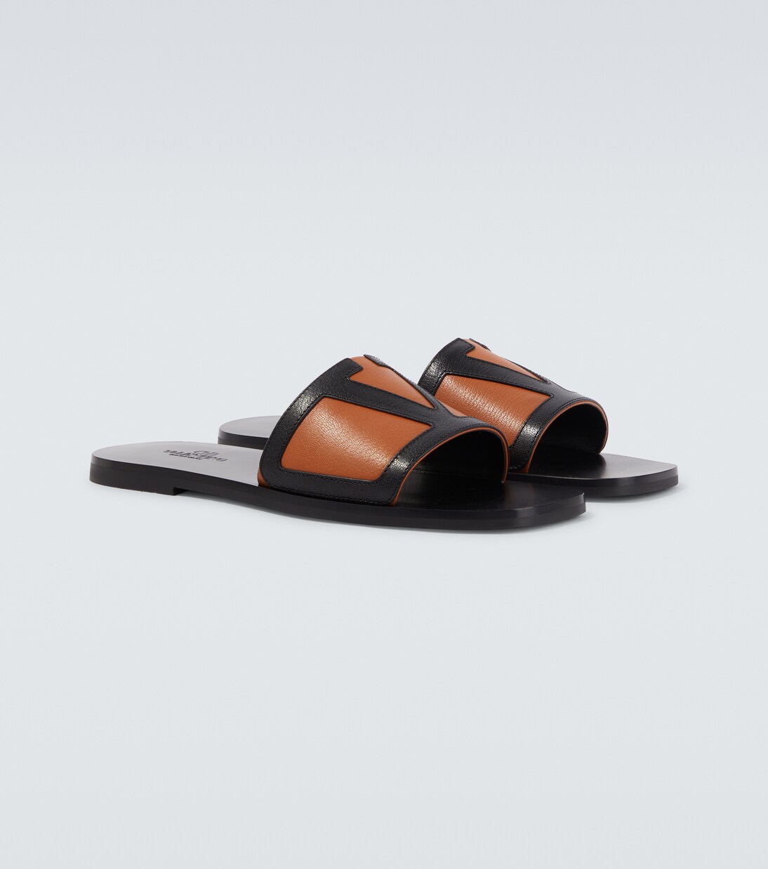 Viva Superstar leather slides | Valentino Garavani