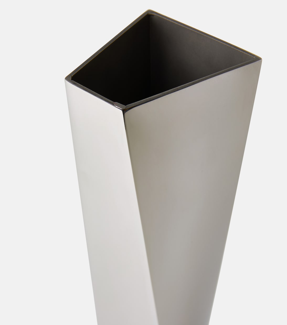 x Zaha Hadid Crevasse vase | Alessi