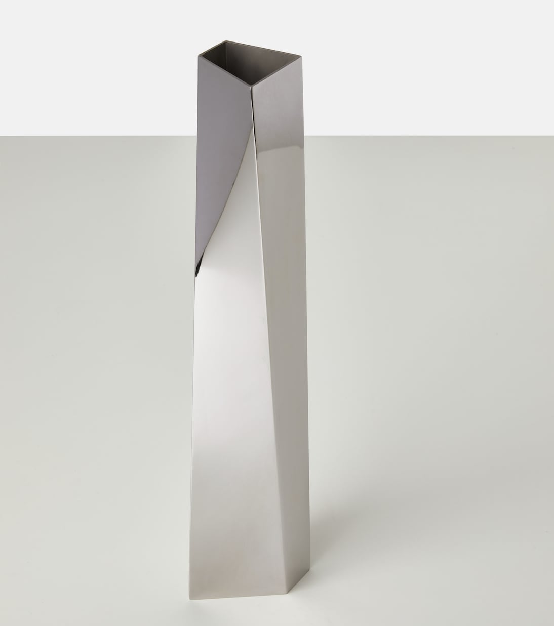 x Zaha Hadid Crevasse vase | Alessi