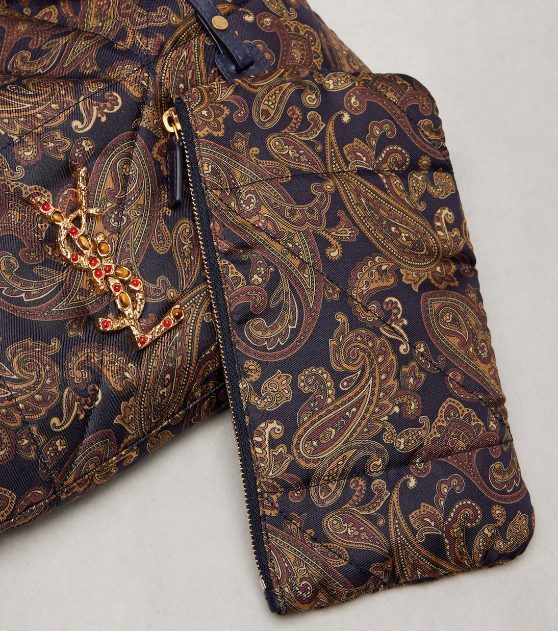 Schultertasche Jamie aus Seiden-Twill | Saint Laurent