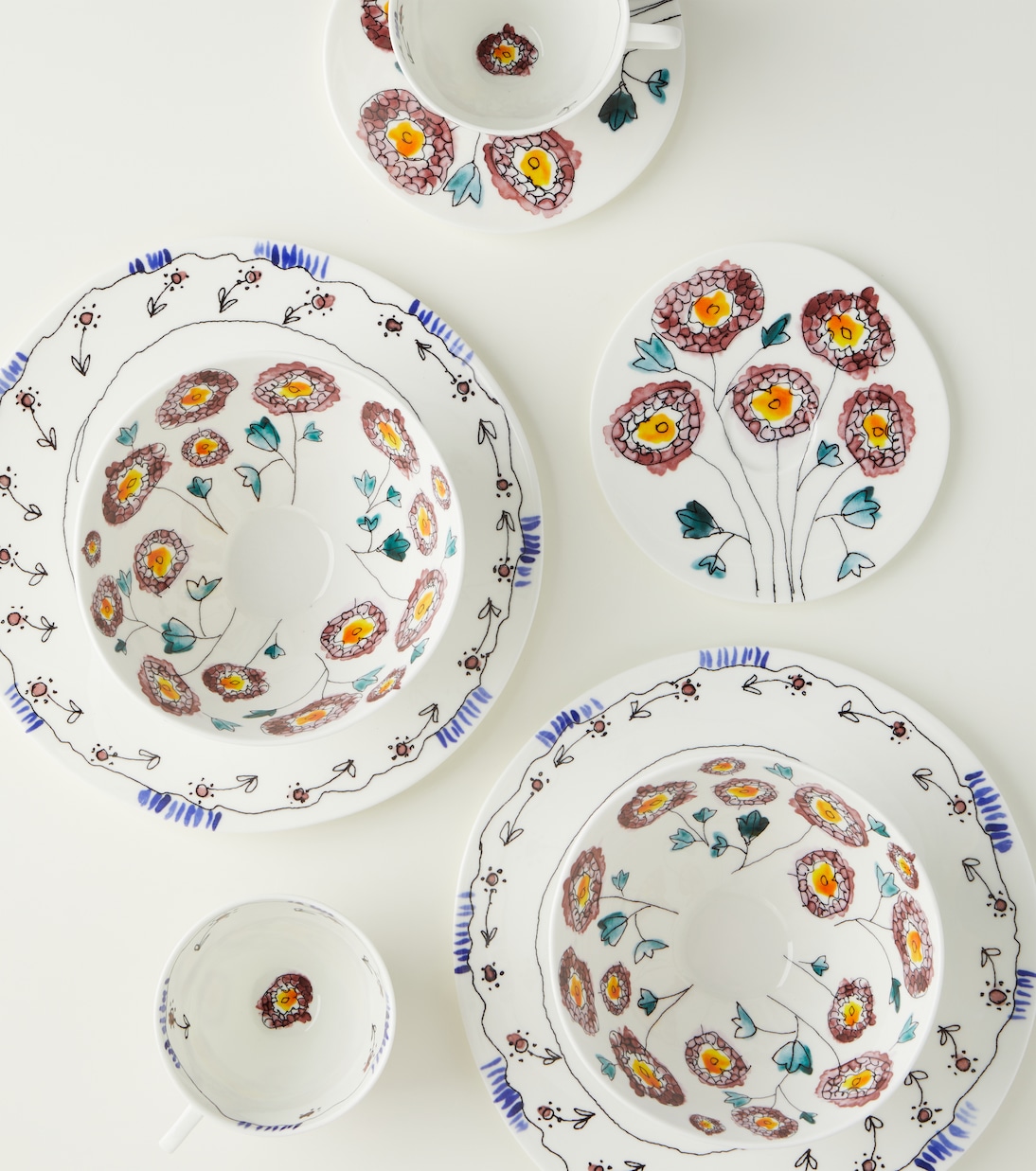 Anemone Milk porcelain breakfast set | Serax