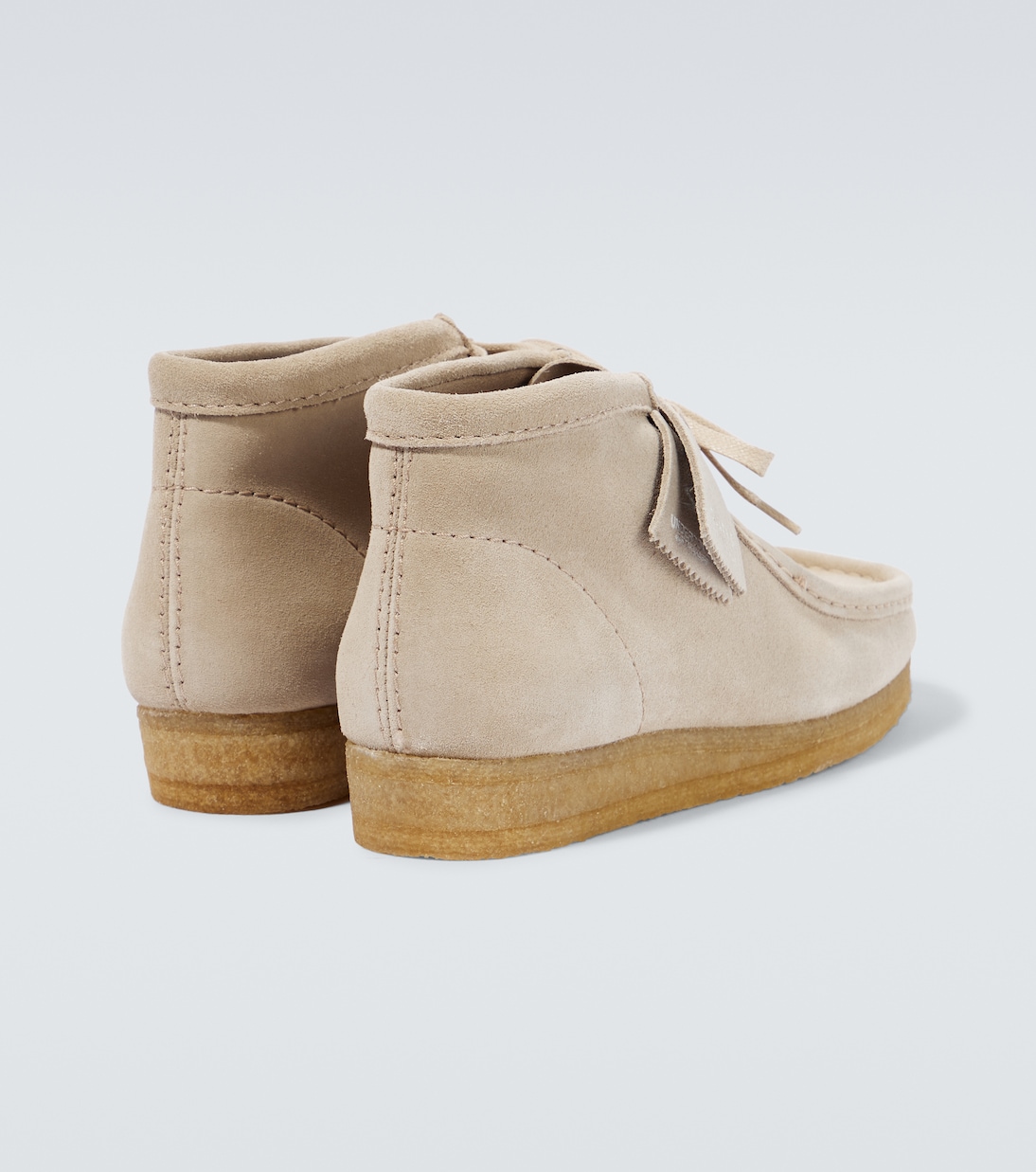 X Undercover Desert Boots Wallabee aus Veloursleder | Clarks Originals
