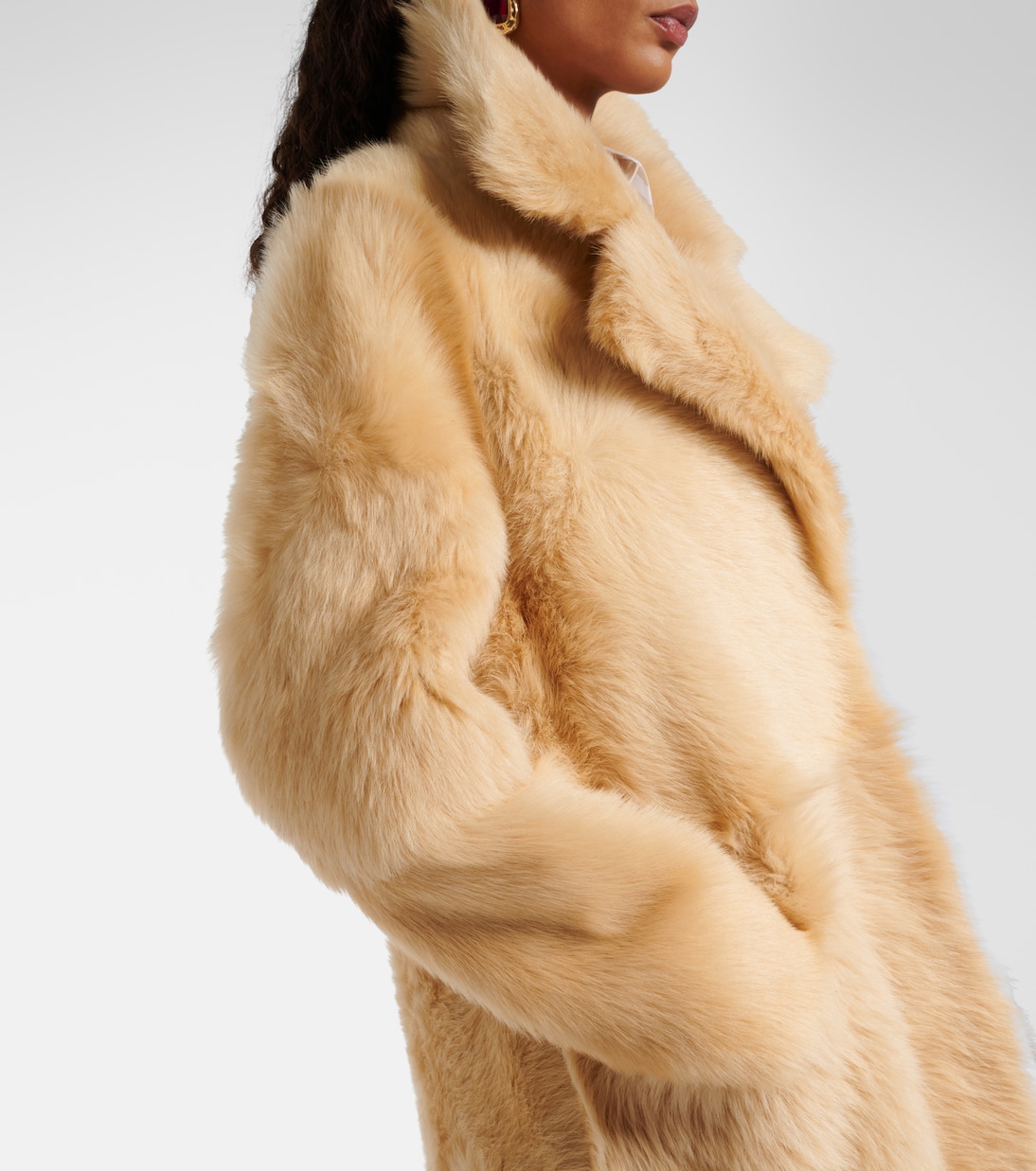 Mantel Evita Long aus Shearling | Nour Hammour