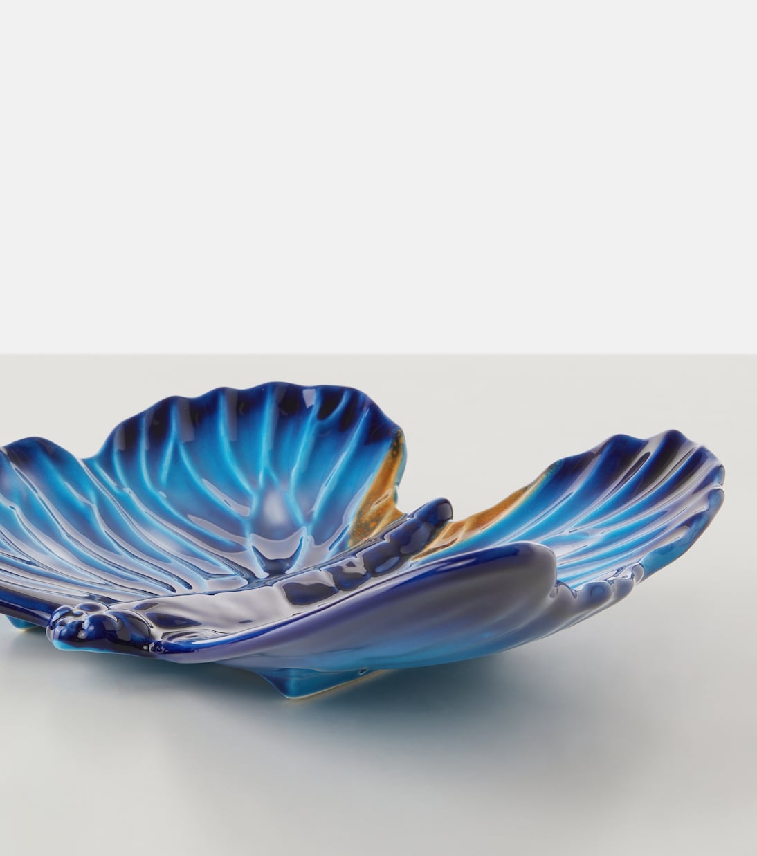 Cloudy Butterflies tray by Claudia Schiffer | Bordallo Pinheiro