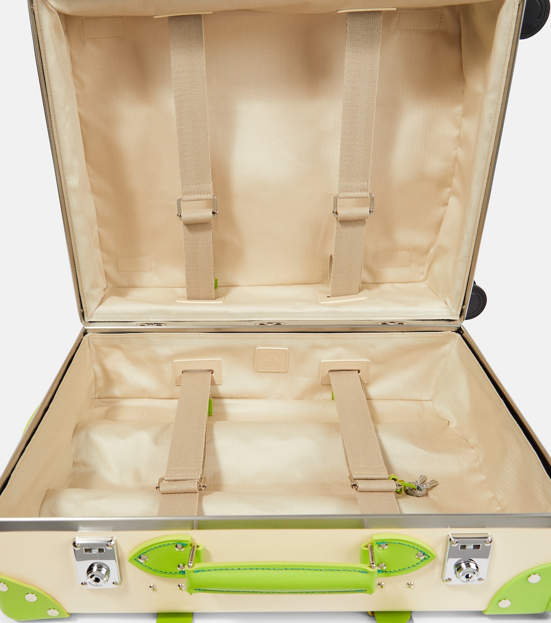 Pop Colour carry-on suitcase | Globe-Trotter