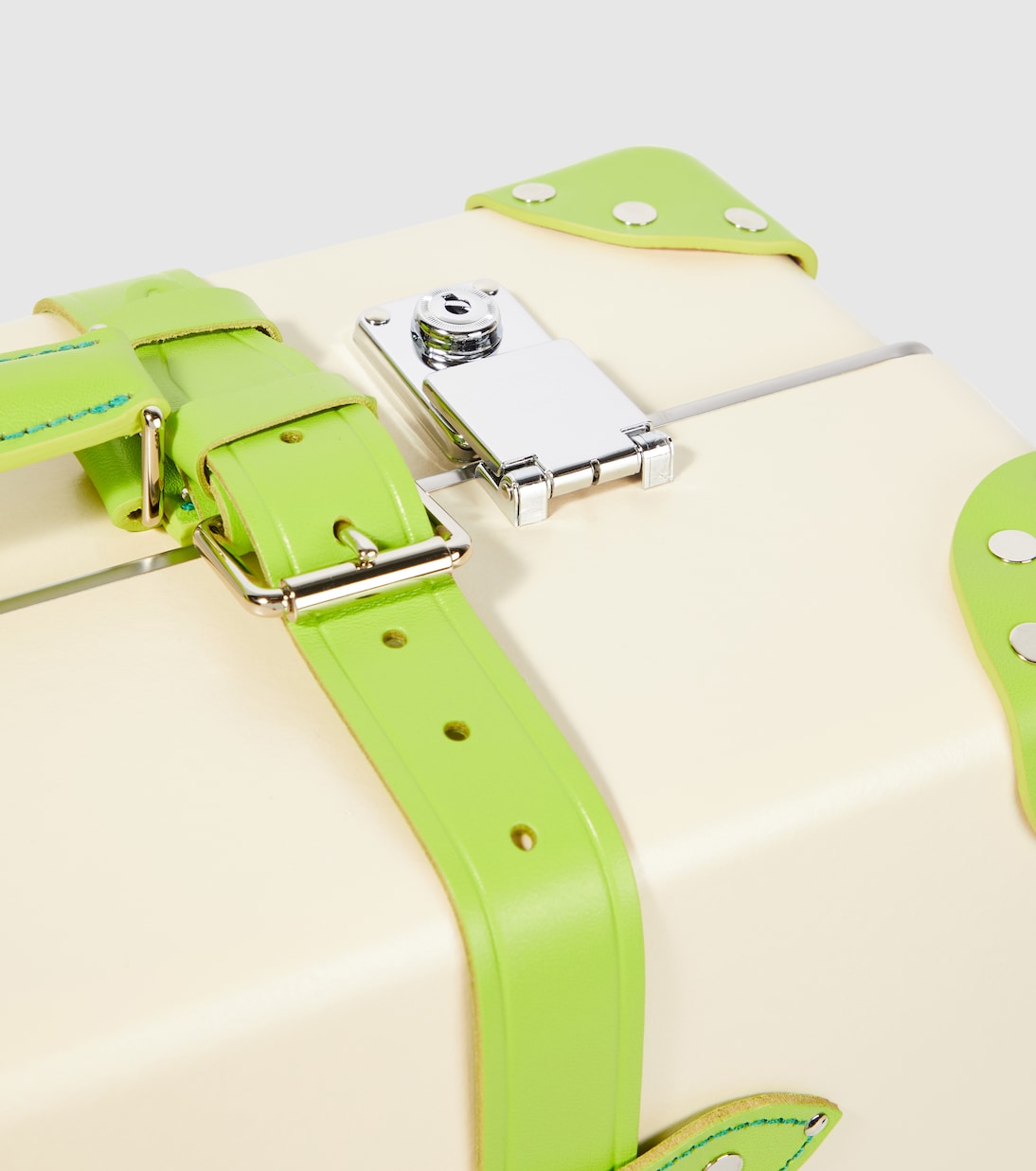 Pop Colour carry-on suitcase | Globe-Trotter