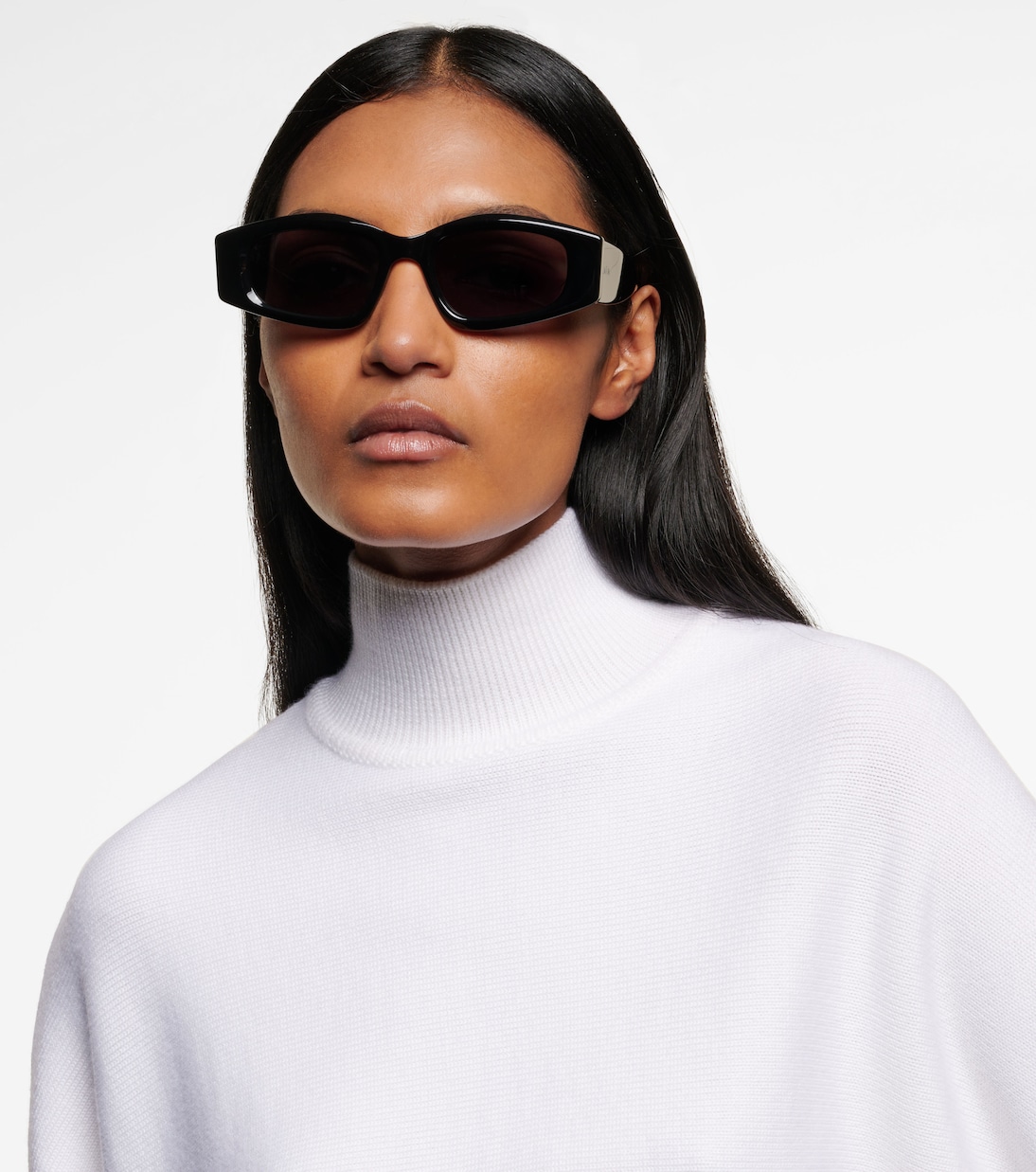 Occhiali da sole rettangolari ALAÏA per stile giovane e trendy