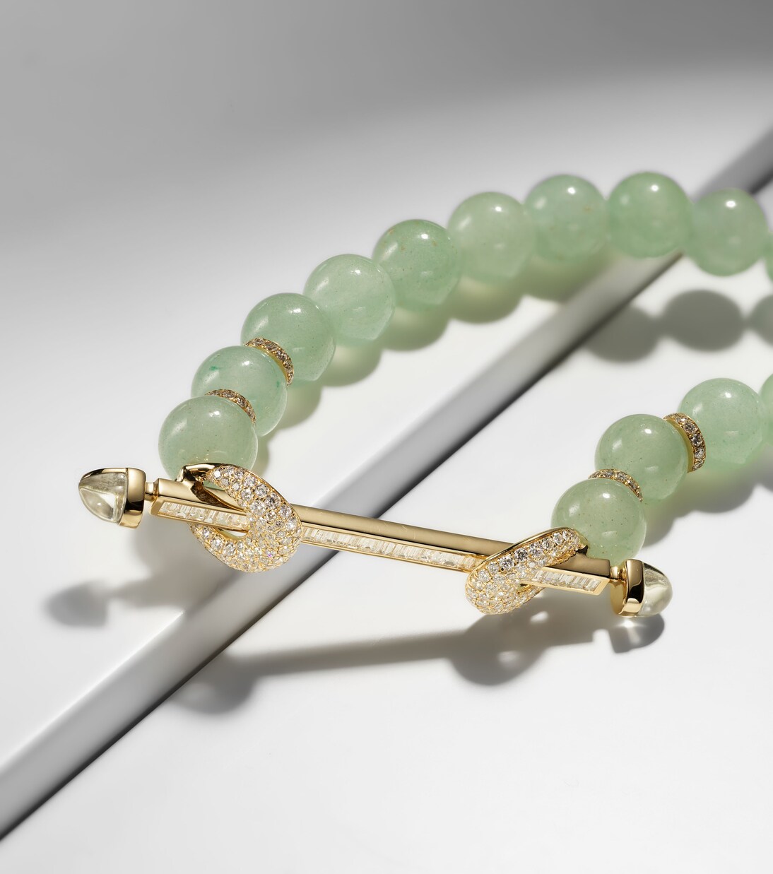 Bracciale in oro 18kt ANANYA Chakra con pietre preziose, stile giovane e moderno