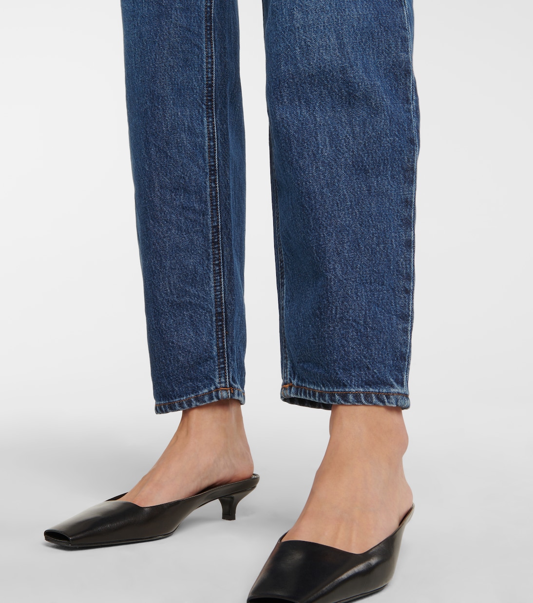 Jean tapered à taille haute | Toteme