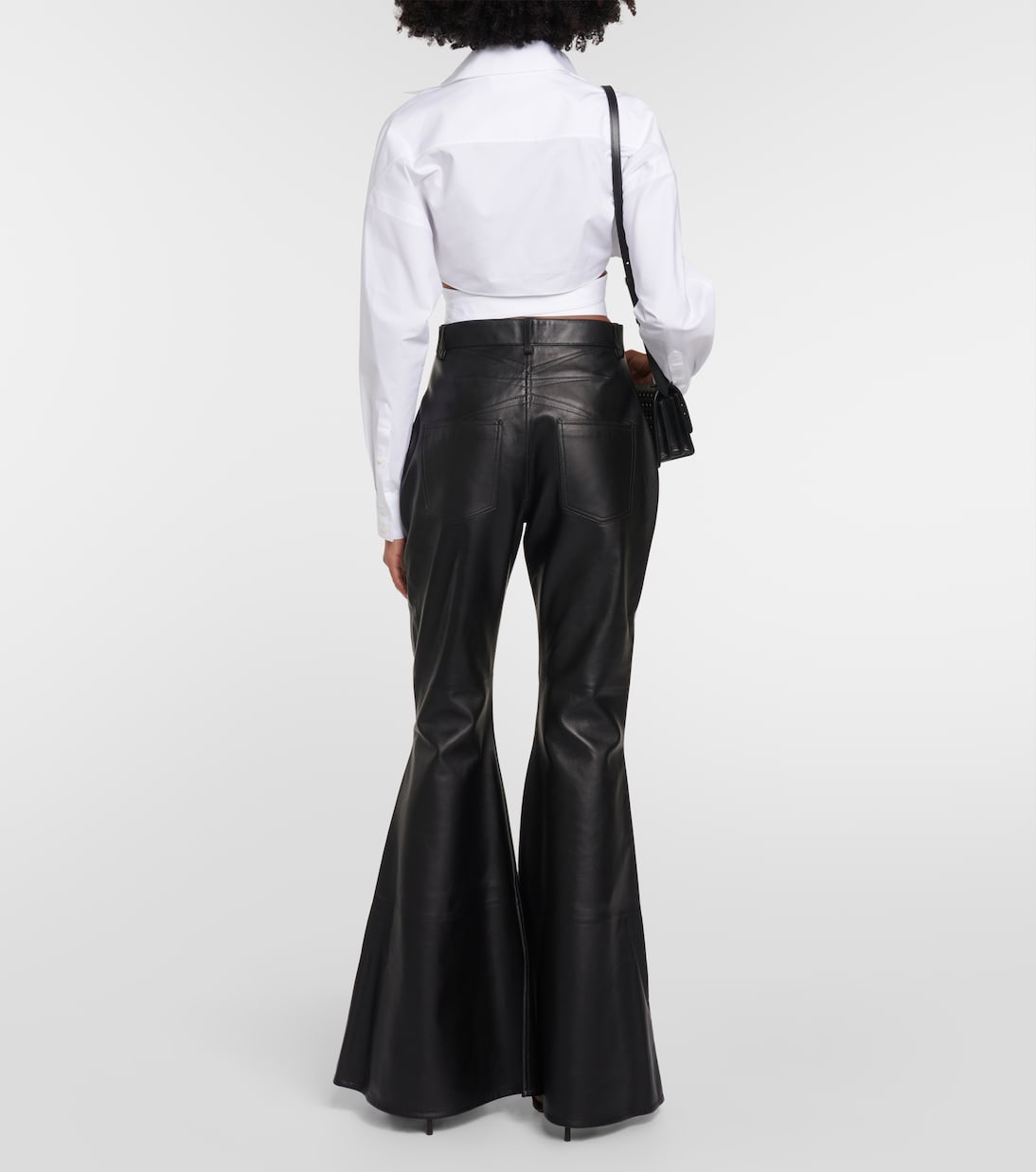 Pantalones de Cuero Alaïa con Corte Flare para Jóvenes Modernos