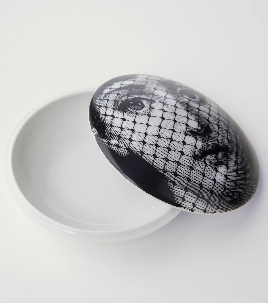 Tema e Variazioni n.78 round box | Fornasetti