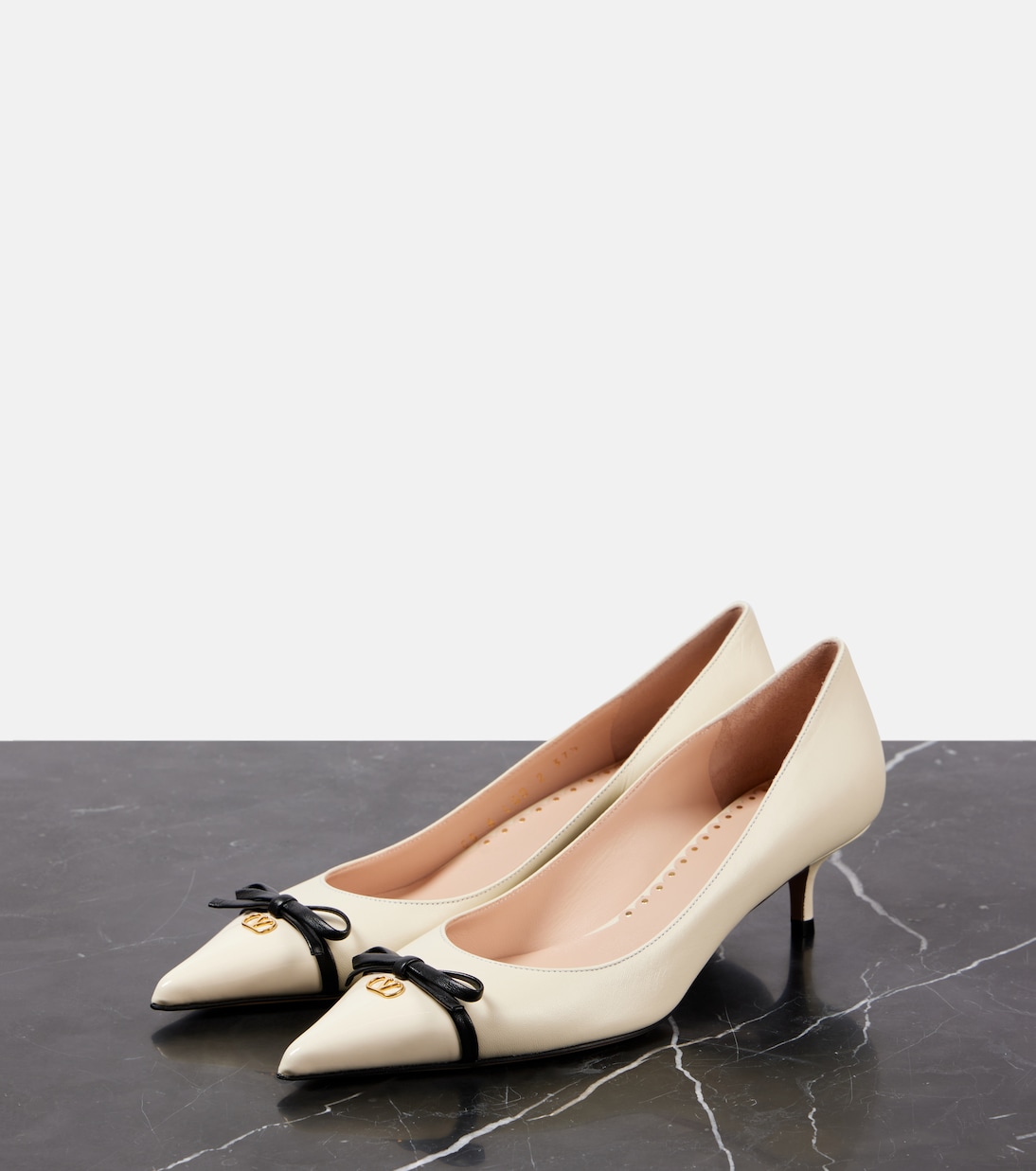 Pumps Bepointy 45 in pelle con fiocco | Valentino Garavani