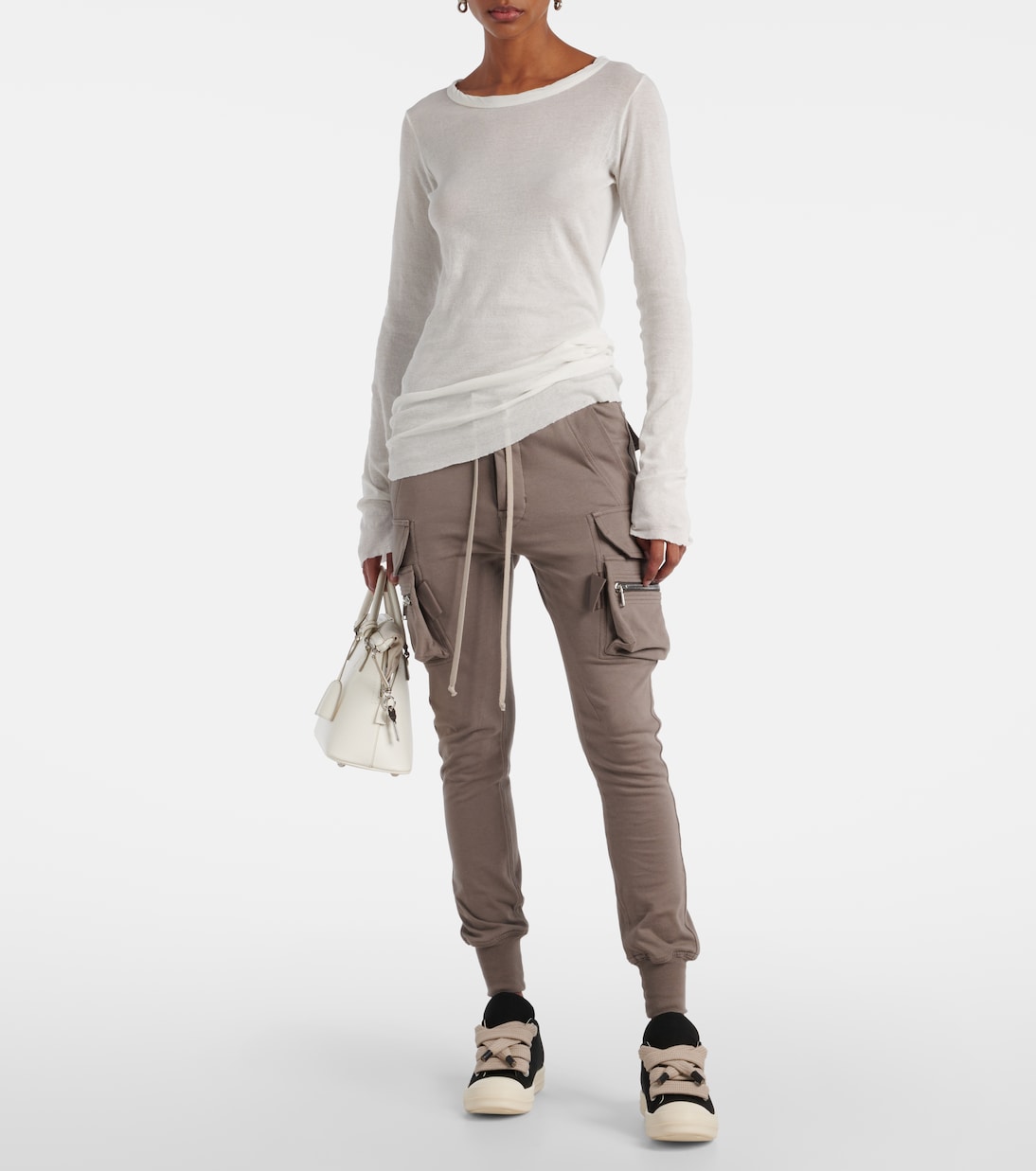 Scarpe sportive Rick Owens con lacci oversize e imbottitura premium per stile giovane e audace