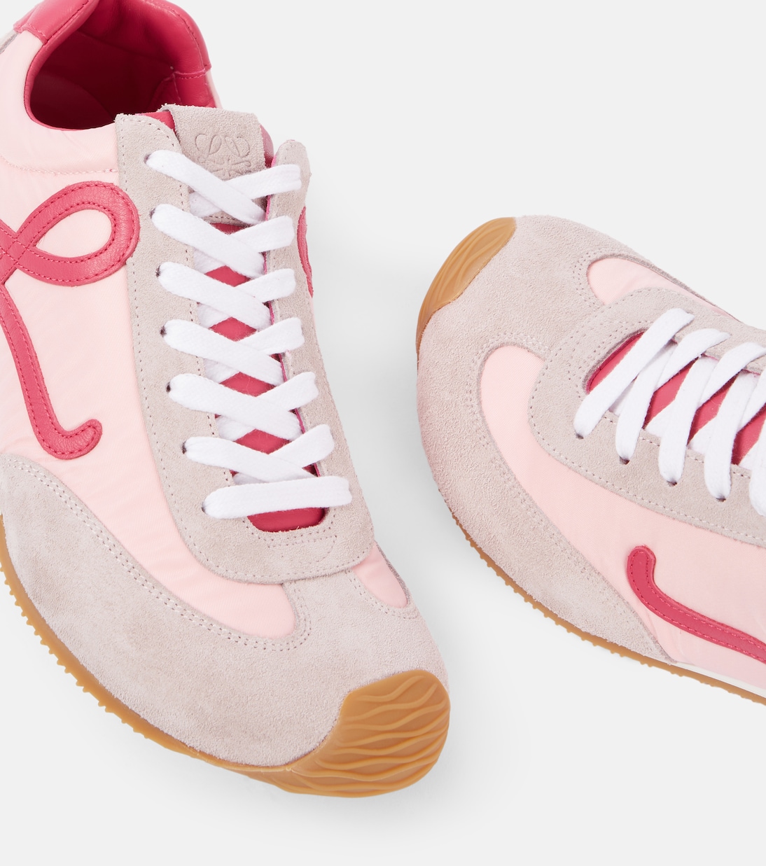 Scarpe da ginnastica LOEWE Ballet Runner 2.0 con dettagli in pelle scamosciata per uno stile giovane e moderno